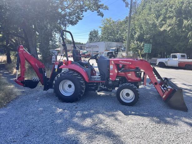 2024 Mahindra 2600 Series 2638 HST image 1