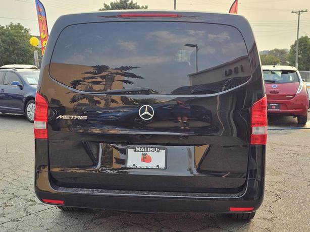 2018 Mercedes-Benz Metris 126" WB image 3