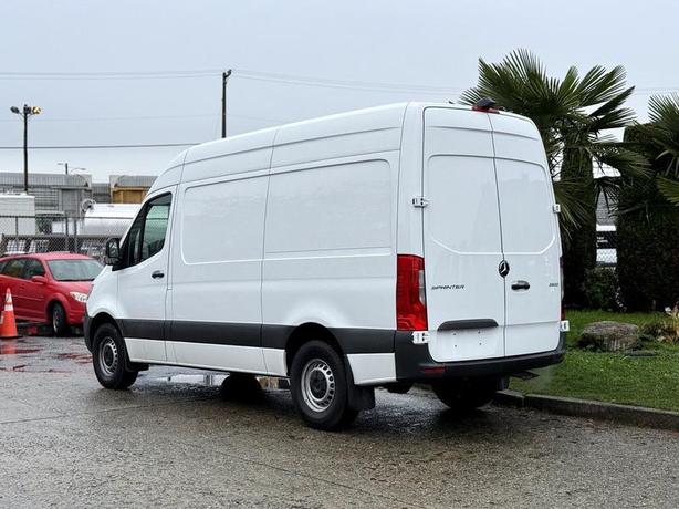 2023 Mercedes-Benz Sprinter 2500 High Roof Cargo Van image 7