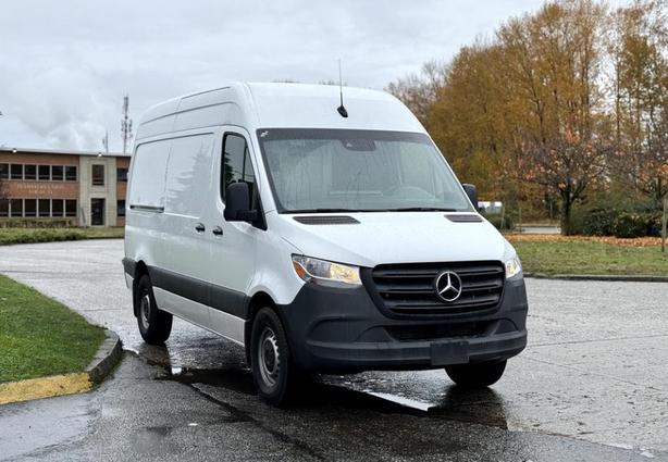 2023 Mercedes-Benz Sprinter 2500 High Roof Cargo Van image 2
