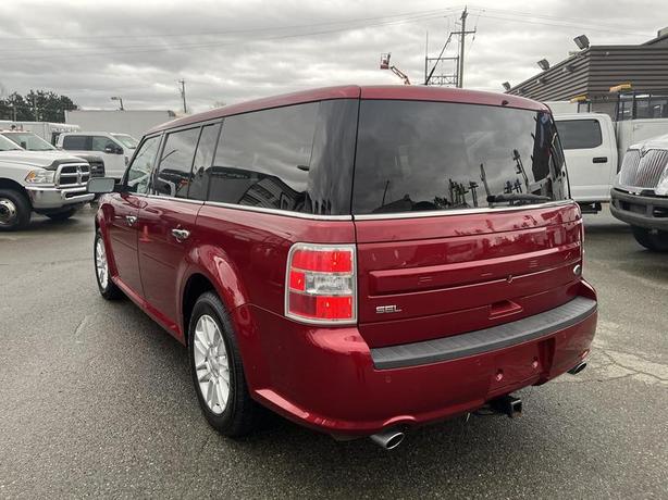 2015 Ford Flex SEL FWD – 3.5L V6, Leather, Sunroof image 3