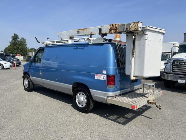 2005 Ford E-350 Super Duty Cargo Van with 29 ft Versa Lift Bucket image 3