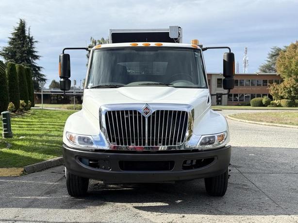 2012 International 4300 10 Foot Dump Truck image 3