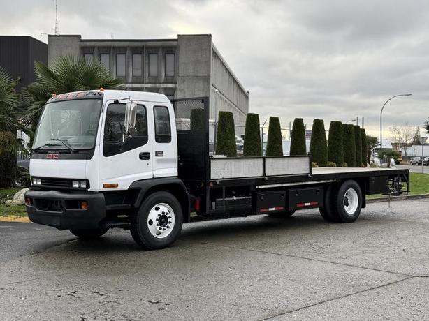 2007 GMC F7500 24-Foot Flat Deck Truck Diesel image 5