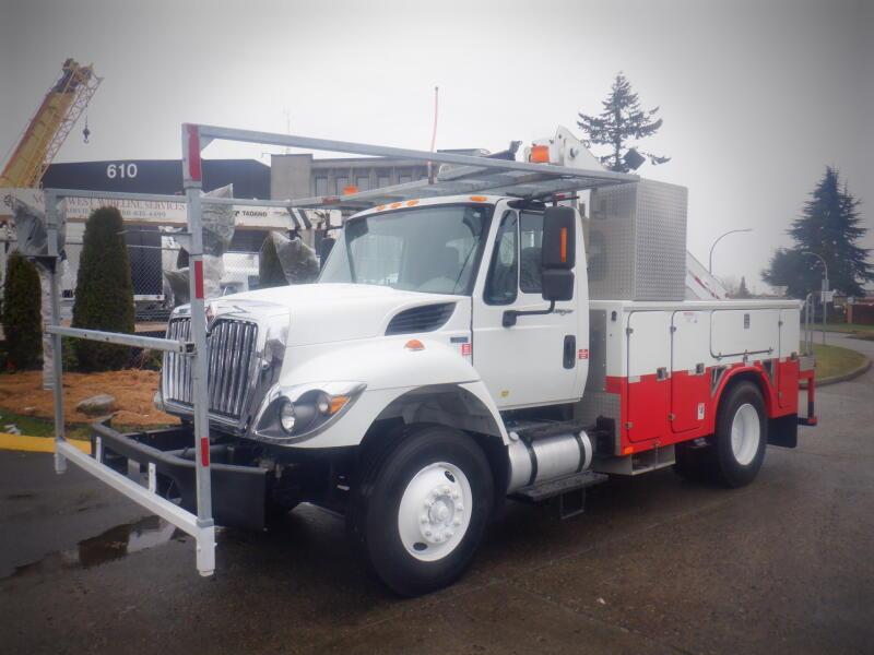 2012 International 7300 Workstar Crane Service Truck with Air Brakes Dually Dies display photo