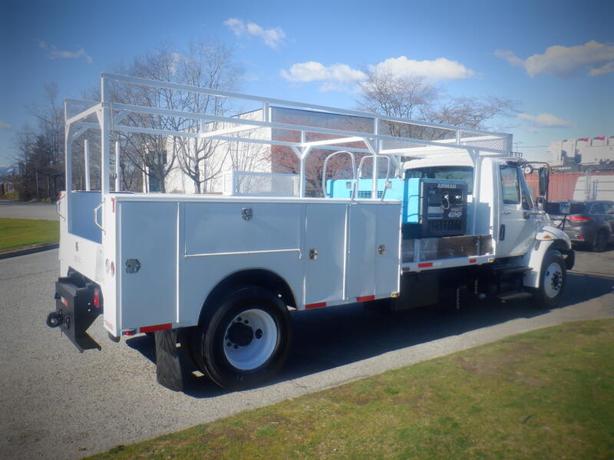 2011 International DuraStar 4300 Service Truck  With Air Compressor 3 Seater Die image 7