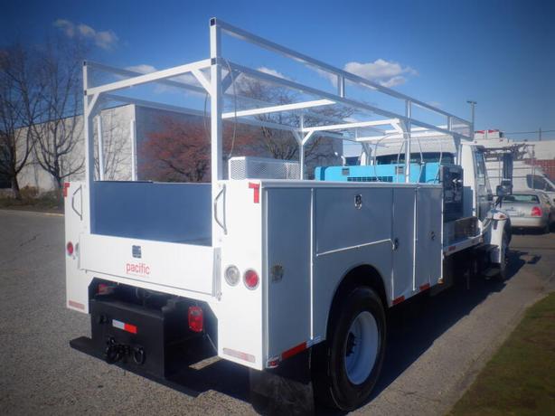 2011 International DuraStar 4300 Service Truck  With Air Compressor 3 Seater Die image 8