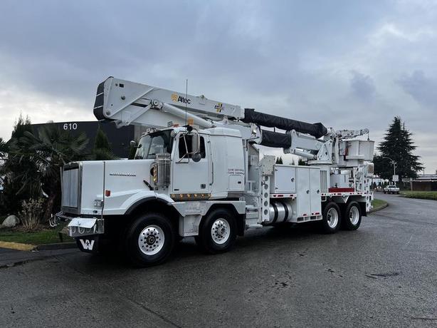 2011 Western Star Trucks 4900 Twin Steer DD15 Altec AH85A Bucket Truck with Air  image 6