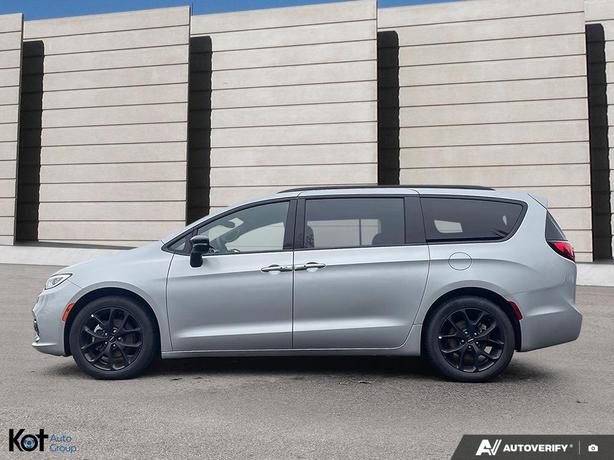 2024 Chrysler Pacifica Touring-L image 3