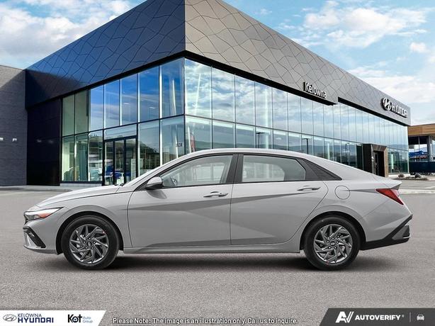 2025 Hyundai Elantra Preferred demo image 3