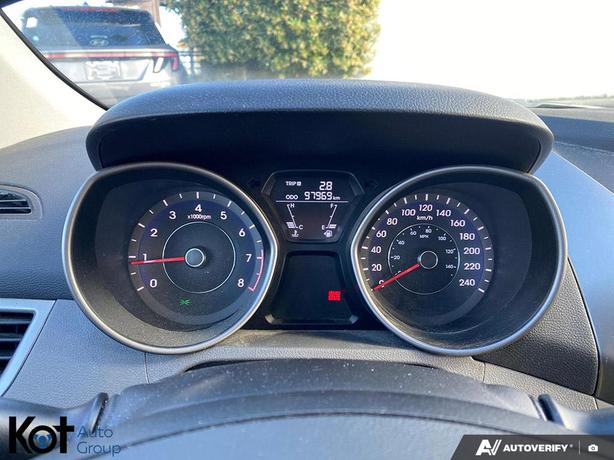 2013 Hyundai Elantra GL BLUETOOTH! CRUISE CONTROL! HEATED SEATS! image 7