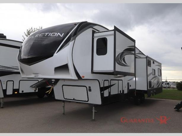 Used 2022 Grand Design Reflection 340RDS image 3