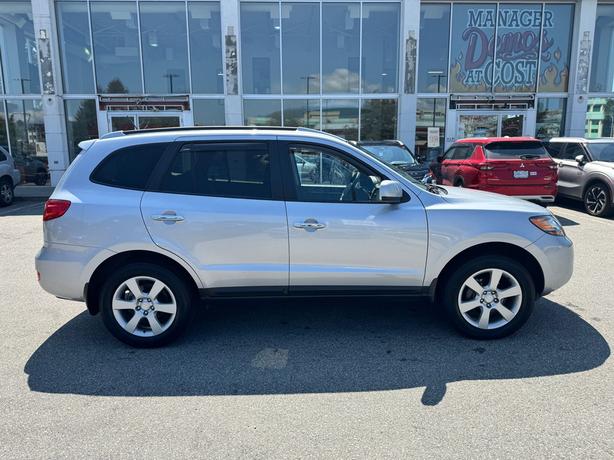 2009 Hyundai Santa Fe GLS - One Owner, Local BC, Heated Leather Seats image 4