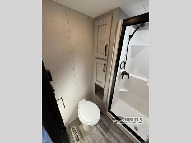 Used 2024 Keystone RV Montana High Country 381TB image 8