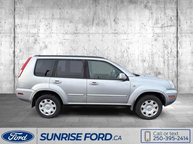 2006 Nissan X-Trail SE - PRACTICAL DESIGN, RESPONSIVE HANDLING, AND FUEL-EFFICIE image 4