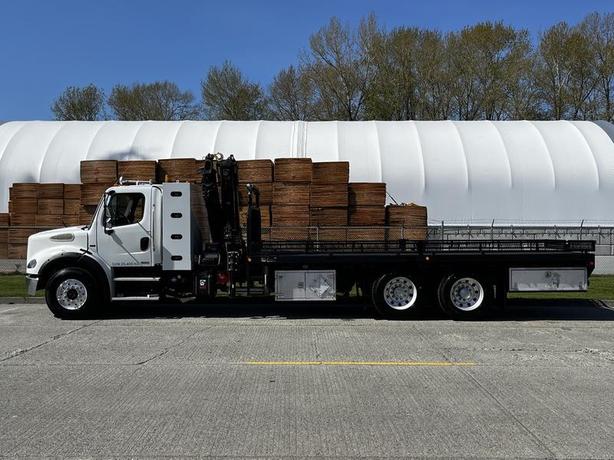 2012 Freightliner M2 112 22 Foot Flat Deck With Crane Air Brakes Natural Gas image 6