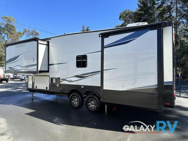 Used 2022 Keystone RV Montana High Country 281CK image 7