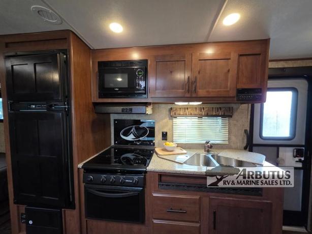 Used 2018 Outdoors RV Creek Side Mountain Series 18RBS image 6