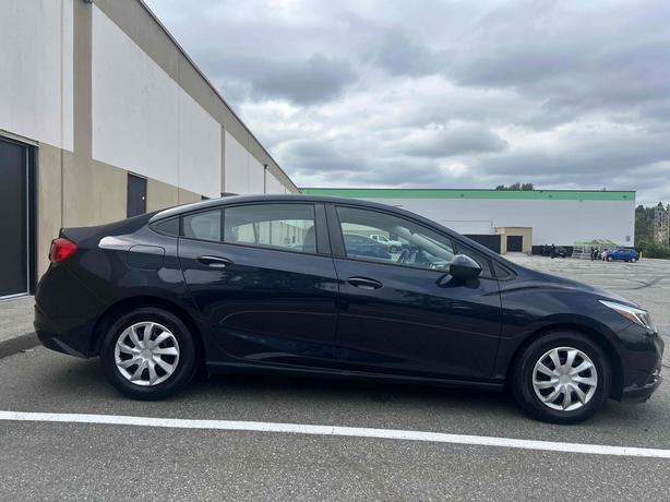 2016 Chevrolet Cruze image 5