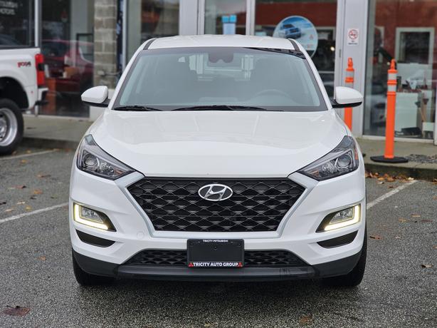 2019 Hyundai Tucson Essential - Safety Package, No Accidents image 2
