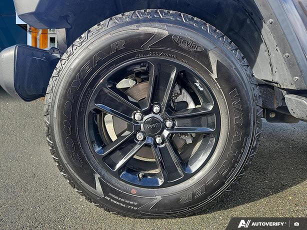 2020 Jeep Wrangler Sahara Altitude 4x4 | No Reported Accidents! image 6