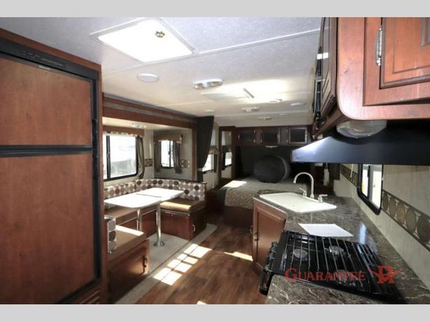 Used 2015 Keystone RV Passport Ultra Lite GRAND TOURING 2200RB image 8