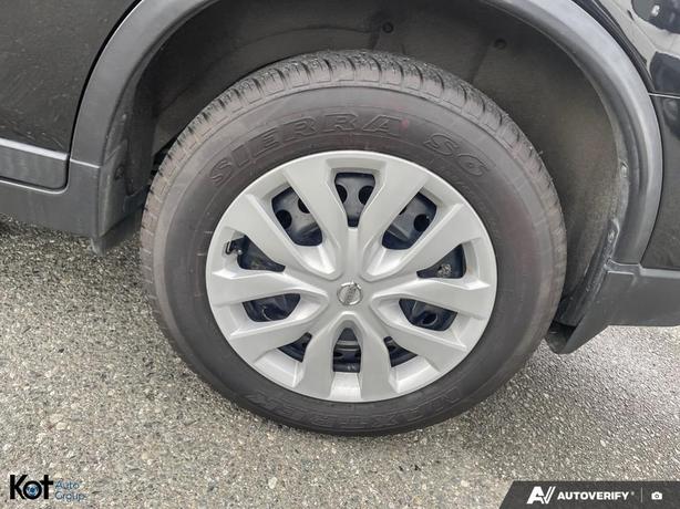 2017 Nissan Rogue S image 6