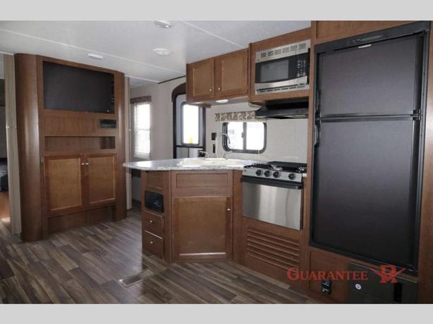 Used 2018 Keystone RV Hideout 26LHSWE image 6