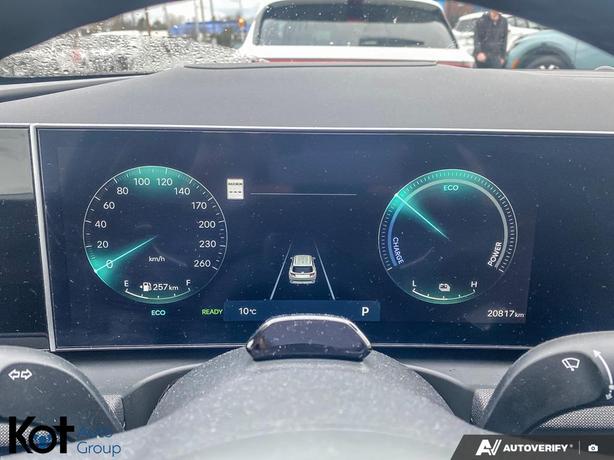 2025 Hyundai Tucson Hybrid Ultimate PANORAMIC SUNROOF! HEATED & VENTILATED LEATH image 6