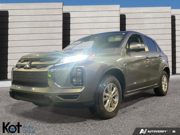 2023 Mitsubishi RVR SE image 1
