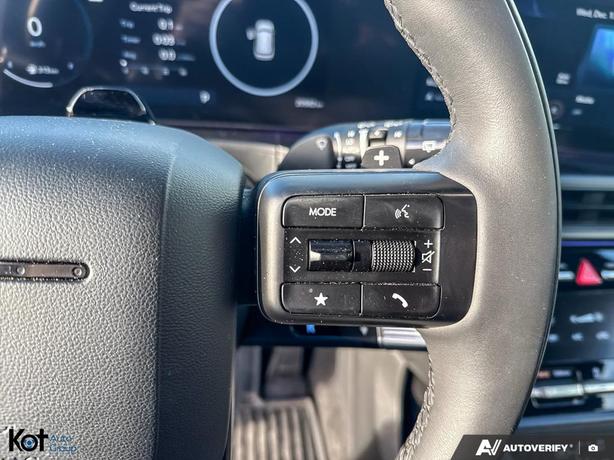 2025 Hyundai Santa Fe Ultimate Calligraphy FULLY LOADED! LEATHER! SUNROOF! BLIND image 8