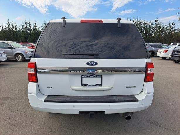 2017 Ford Expedition XLT - 4WD, Heated and Cooled Seats, Moonroof image 7