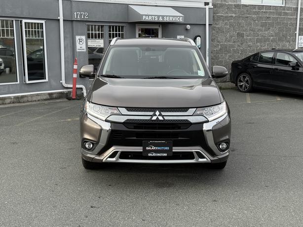 2020 Mitsubishi Outlander PHEV LE 4WD-  Dual zone A/C & Power Seats image 3