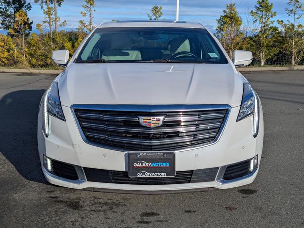 2018 Cadillac XTS Premium - AWD, Sunroof, Leather, NAV, Low KMs image 3