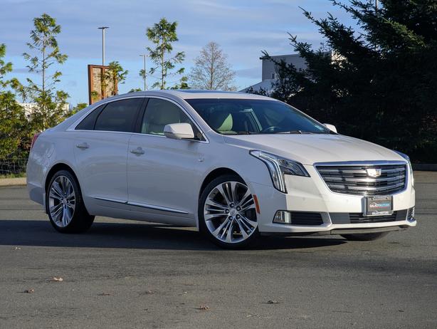 2018 Cadillac XTS Premium - AWD, Sunroof, Leather, NAV, Low KMs image 4