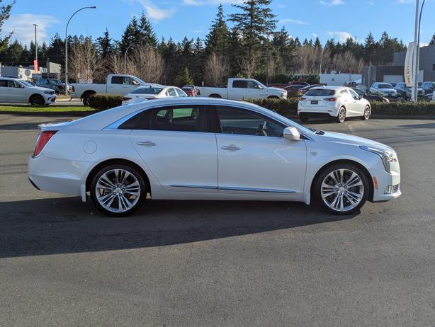 2018 Cadillac XTS Premium - AWD, Sunroof, Leather, NAV, Low KMs image 5