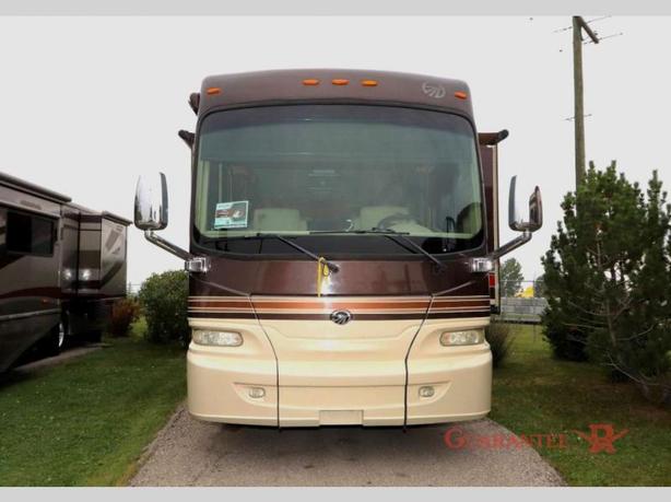 Used 2010 Monaco Camelot 42PDQ image 2