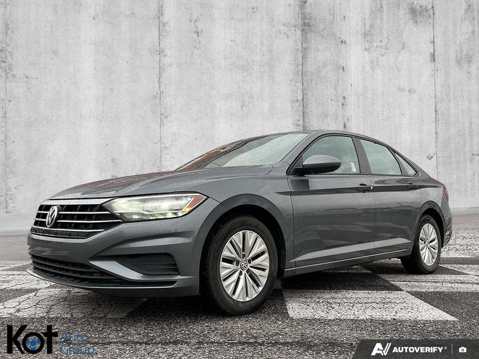 2019 Volkswagen Jetta Comfortline | 6-Speed Manual | Heated Seats | Apple CarPla display photo