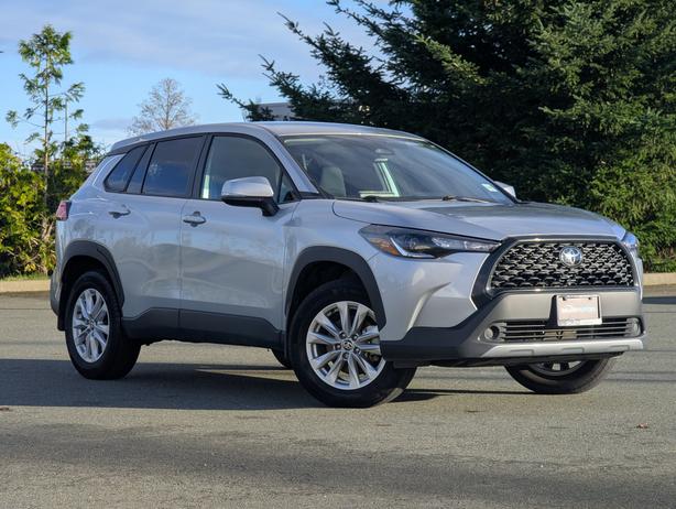 2024 Toyota Corolla Cross LE - No Accidents, AWD, Heated Seats image 4