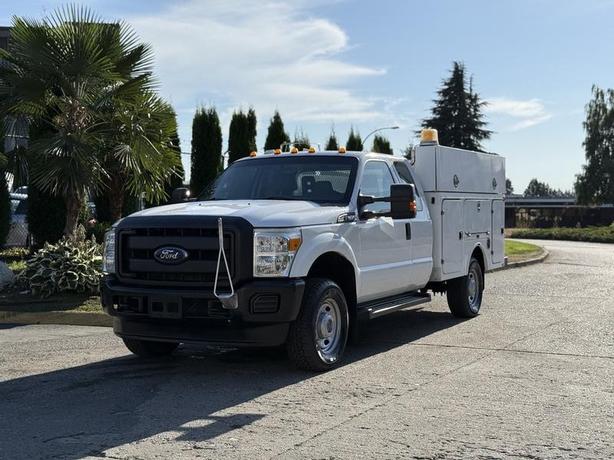 2012 Ford F-350 SD XL SuperCab 4WD Service Truck image 4