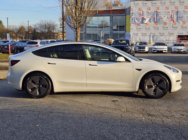 2022 Tesla Model 3 Standard Range - White Interior image 4