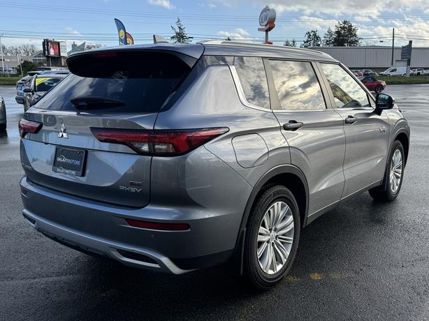 2024 Mitsubishi Outlander PHEV LE 4WD- No Accidents, BC Local & Low Kilometers image 5