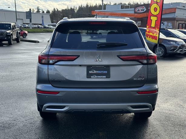 2024 Mitsubishi Outlander PHEV LE 4WD- No Accidents, BC Local & Low Kilometers image 6