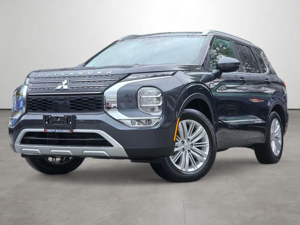 2024 Mitsubishi Outlander LE - One Owner, Navigation, Heated Steering Wheel image 1