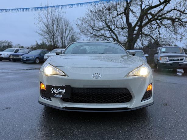 2016 Scion FR-S image 2