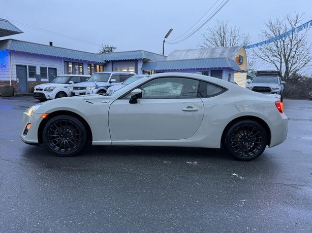 2016 Scion FR-S image 4