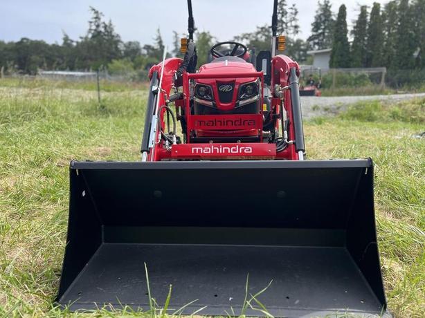 2024 Mahindra 1100 series 1120 HST image 3