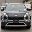2024 Mitsubishi Outlander PHEV GT Premium - One Owner, No Accidents, Sunroof thumbnail image 3