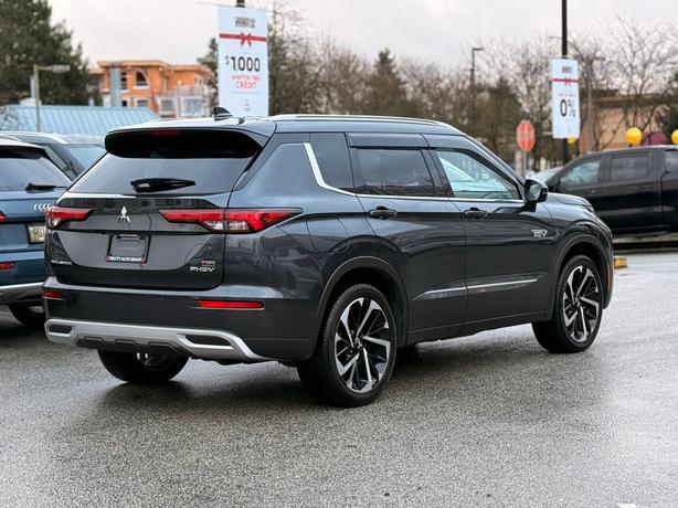 2024 Mitsubishi Outlander PHEV GT Premium - One Owner, No Accidents, Sunroof image 6