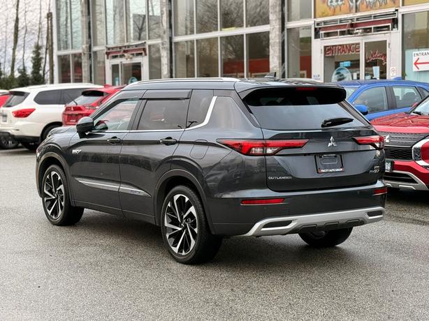 2024 Mitsubishi Outlander PHEV GT Premium - One Owner, No Accidents, Sunroof image 8